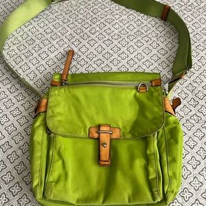 Tumi Crossbody Bag Purse Green Nylon Wide Adjustable Strap Pockets Leather Trim